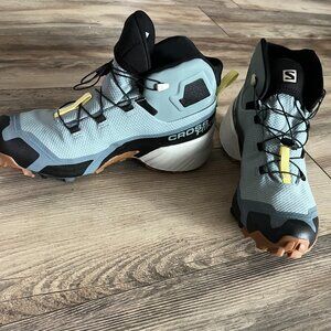 Salomon Cross Hike Mid GTX Shoe - Women's - NWOT